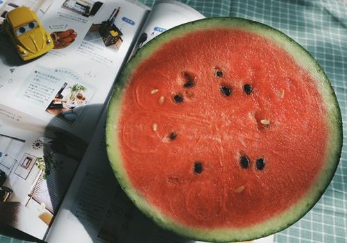 西瓜和火龙果能一起吃吗