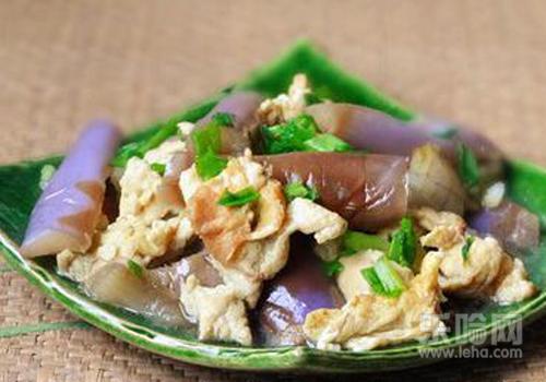 茄子能和鸡蛋一起吃吗,茄子和鸡蛋可以一起吃