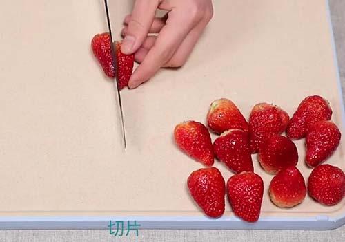 榨汁机怎么做草莓奶昔 麦当劳草莓奶昔怎么做