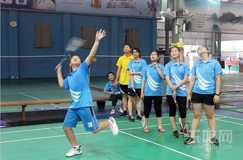 小孩打羽毛球的好处 打羽毛球对孩子的5大好处