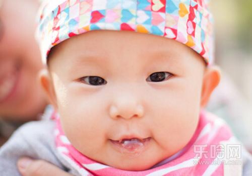 口吐白沫,宝宝肺炎的症状