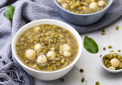 绿豆汤没熟有毒吗