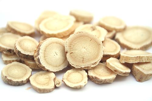 黑枸杞黄芪泡酒的功效与作用,黑枸杞黄芪怎样