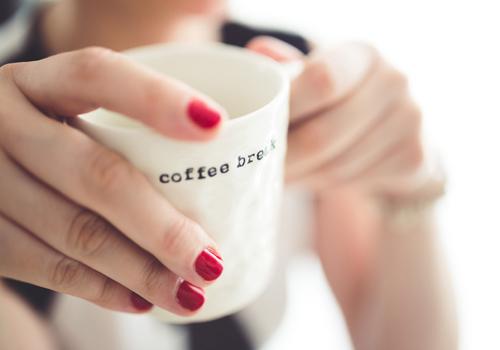 指甲空了是什么原因