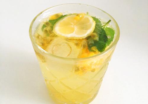 百香果泡水可以天天喝 百香果泡水天天喝了会