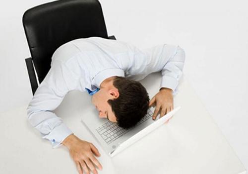 维生素C缺乏会出现什么症状,缺乏维生素C的症