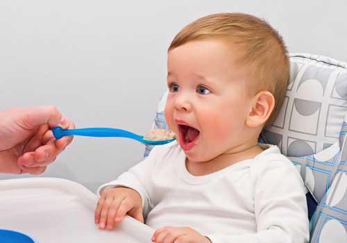 错误喂养当心把幽门螺杆菌传染给宝宝-乐哈健