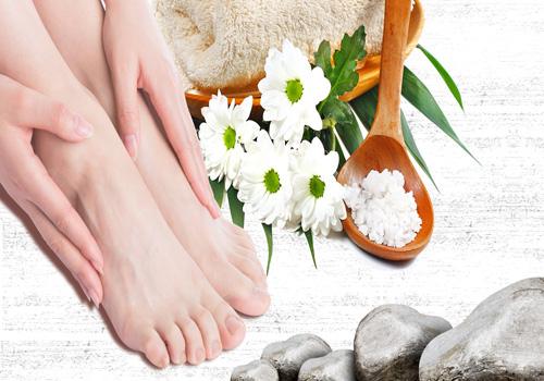 指甲变厚分层还是粉末状怎么回事