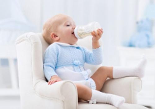 婴儿一天睡几个小时正常