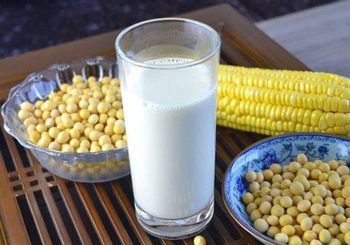 晚上喝豆浆会发胖吗,晚上喝豆浆会胖吗,晚上喝