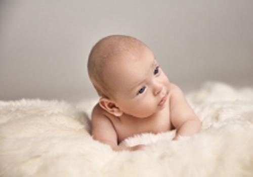 4个月宝宝发育指标,四个月宝宝发育标准,4个月