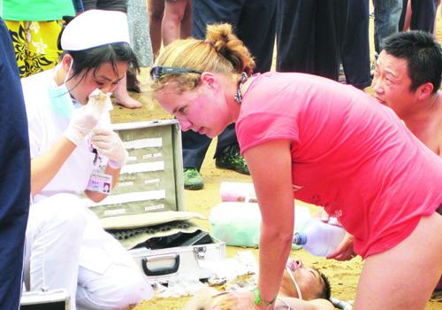 心肺复苏三个步骤,心肺复苏三部曲,心肺复苏法