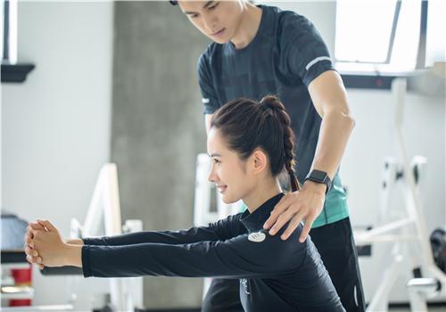 平板支撑能减肚子吗,平板支撑瘦肚子快吗