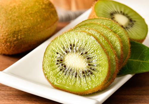 吃猕猴桃能喝红糖水吗