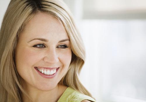 牙齿上有黑色的东西洗不掉怎么办,牙齿上有黑