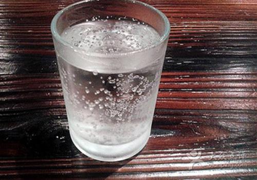 雪碧加味精的作用,雪碧加味精有什么作用,雪碧