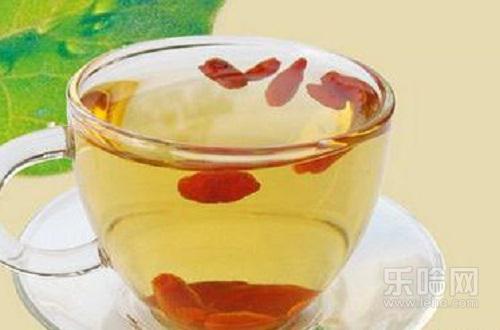 黄芪和枸杞泡水喝有什么作用,黄芪和枸杞能不