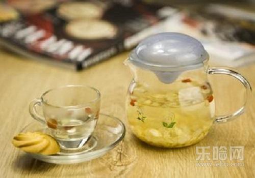 黄芪和西洋参能一起泡水喝吗,黄芪和西洋参泡