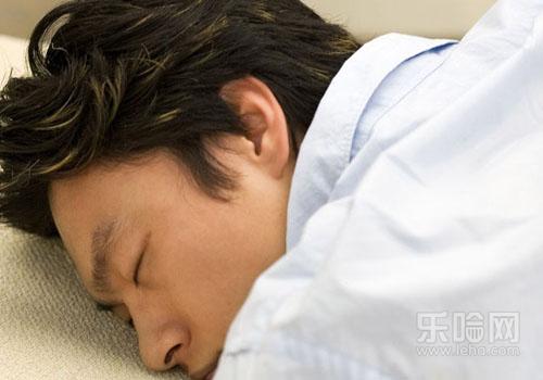 肩周炎晚期症状,肩周炎最严重的症状,肩周炎并