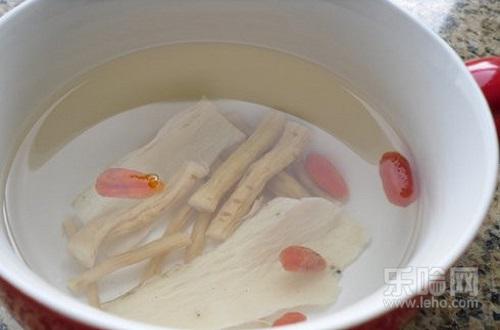 党参黄芪泡水喝有什么好处,党参和黄芪煮水喝