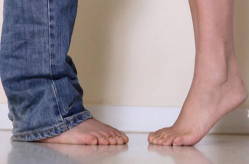 灰指甲不治疗的后果,灰指甲不治会怎么样,得灰