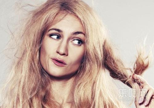 换季掉头发怎么办,换季头发掉的厉害怎么办-乐