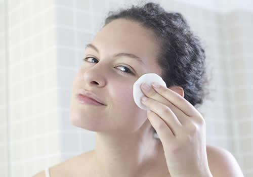 只涂了cc霜需要卸妆吗