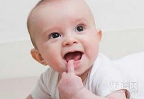 宝宝嘴巴很臭是怎么回事