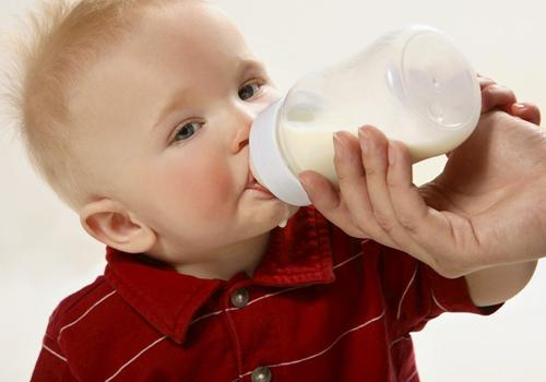 宝宝一岁四个月发烧38度怎么办,宝宝发烧38度