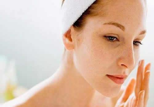 涂了面霜可以敷面膜吗 小心让面霜和面膜都失