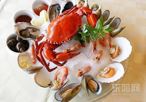 吃维生素C可以吃海鲜吗,吃维生素C能吃海鲜吗