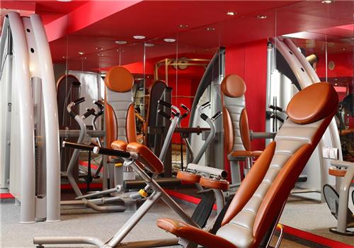 第一次去健身房怎么练,女生第一次去健身房