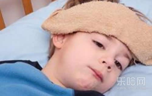 小孩发烧可以开空调睡觉吗,小孩发烧能开空调