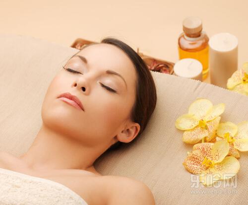 闭口粉刺和脂肪粒的区别,脂肪粒和闭合性粉刺