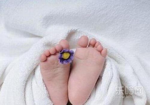 脚干燥脱皮怎么办,脚特别干还脱皮怎么办-乐哈