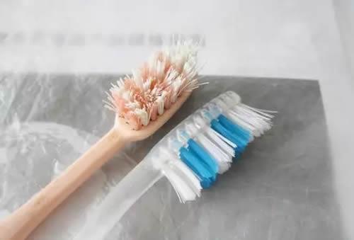 牙刷多久换一次 3个信号提醒你:该换牙刷了-乐哈健康网