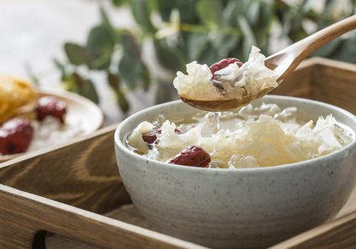 银耳可以丰胸吗