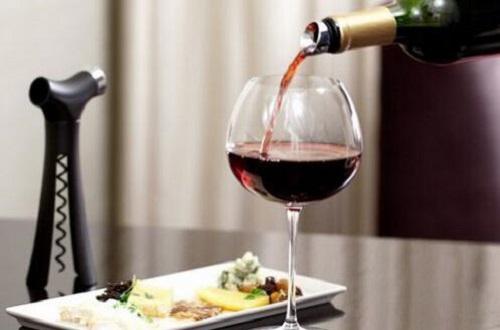 过期红酒有什么用途,过期红酒能喝吗-乐哈健康