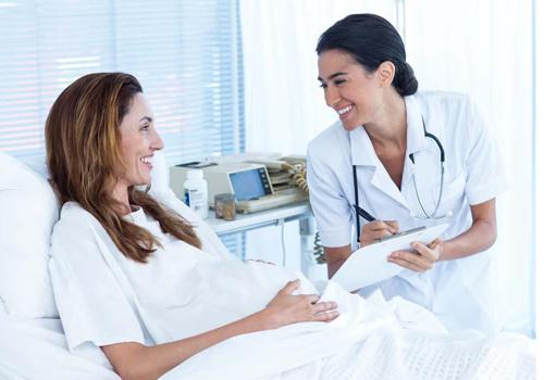 顺产怎样睡觉利于子宫恢复,顺产有伤口时睡觉