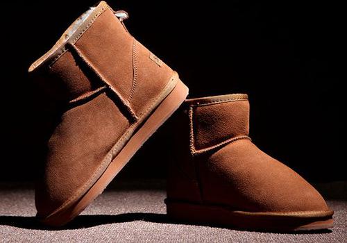 雪地靴长霉了怎么洗掉,运动鞋发霉了怎么洗掉