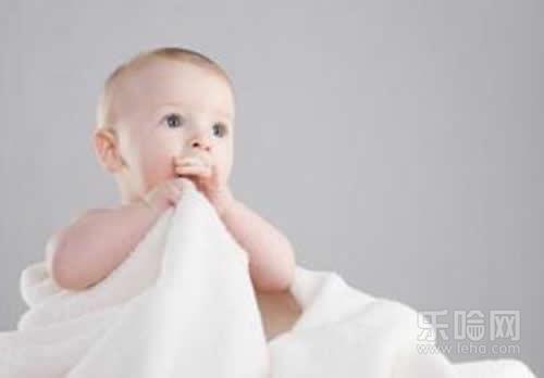 宝宝长牙会发烧吗,宝宝出牙会发烧吗,宝宝长牙