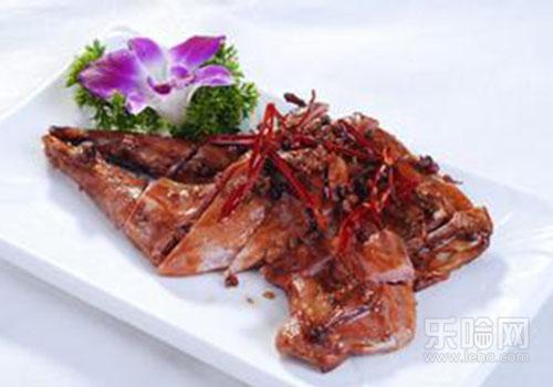 吃兔肉会长兔唇吗,吃兔子肉会生裂唇孩子吗-乐