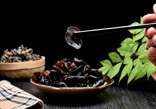 木耳泡多久就不能吃了