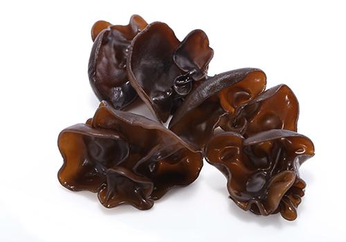 木耳泡多久就不能吃了