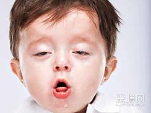 宝宝晚上咳嗽白天不咳嗽怎么回事,宝宝夜里咳