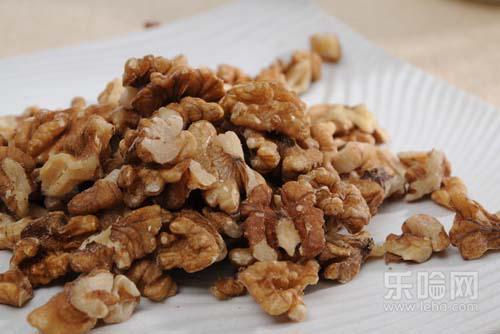 为什么核桃会苦,核桃发苦怎么回事,核桃有点苦