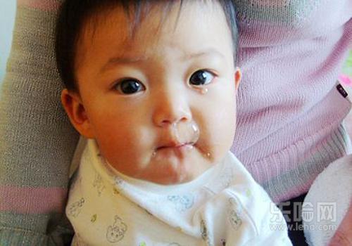 流鼻涕怎么办速效办法,流鼻涕如何快速止住-乐