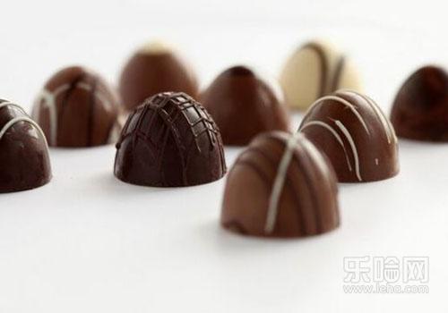 产妇能吃巧克力吗,哺乳期可以吃巧克力吗,产后