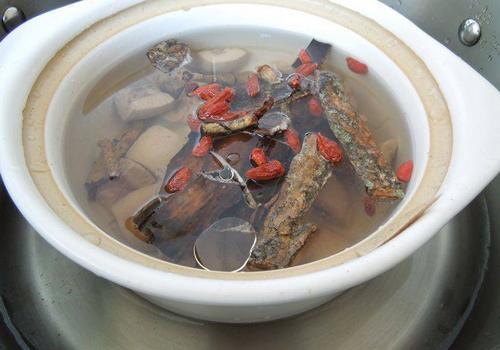 喝什么好 喝了这个能减少熬夜对女性的伤害-乐