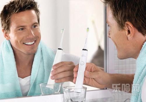 戴牙套可以用电动牙刷吗,戴牙套能用电动牙刷